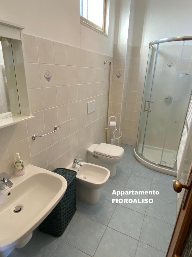 I Fiori Di Pietra Aparthotel Pietra Ligure Bagian luar foto